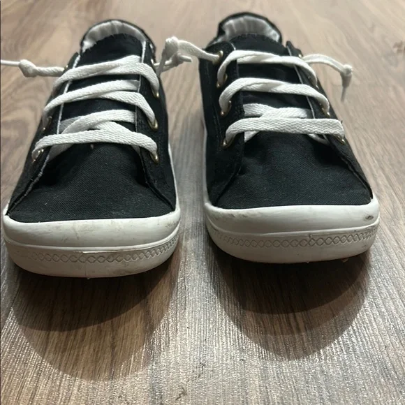 Black Canvas Sneakers, time and tru - Picture 2 of 6